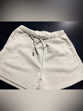Missguided + Cream Fleece Lounge Shorts